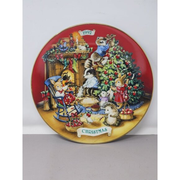 Avon 1992 Christmas Plate "Sharing Christmas With Friends" 22K Gold Trim Collect - Picture 1 of 13